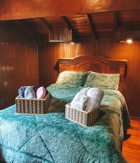 Camanducaia Other | Cabana Retrô com lareira e Ofurô em Monte Verde