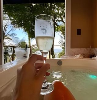 Igrejinha House | Cabana romântica com Jacuzzi ao lado de Gramado!