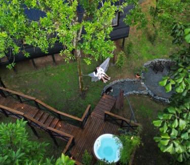 Rio dos Cedros House | Cabana romântica de Luxo com Ofurô