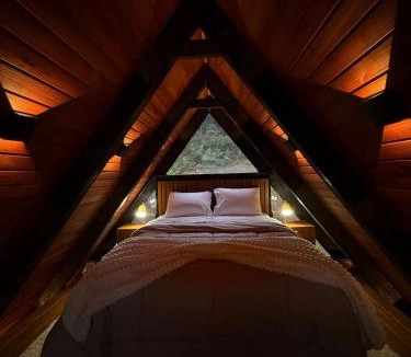 Santo Amaro da Imperatriz Ski Chalet | Cabanas de Zorzi Refúgio na Natureza perto de Floripa
