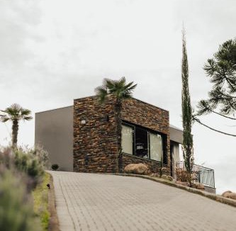 Pinto Bandeira Ski Chalet | CABANAS LE VIGNE