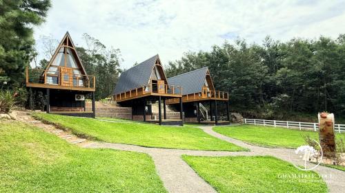 Gramado House | Cabin in Gramado with Jacuzzi and Valley View