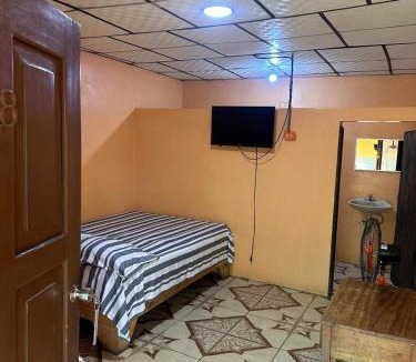 Paso Canoas Hotel | Cabinas Hilda