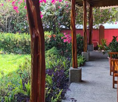 Puerto Jimenez House | Cabinas Marcelina