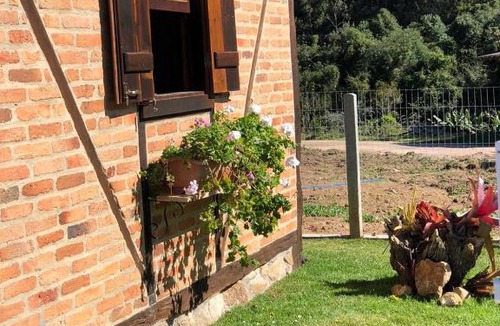 Sao Bonifacio Cabin | Caminhos da Serra do Tabuleiro - Chalé do Lago