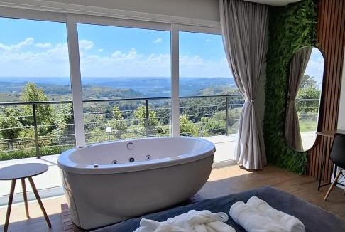 Monte Belo do Sul House | Casa 2 suítes, ofurô, piscina no Vale dos Vinhedos