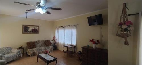 Jardim Casablanca House | Casa 200m da praia 3 dorm. p/12 pessoas