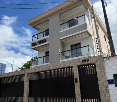 Maracana House | Casa 3 dormitórios 100 metros da praia