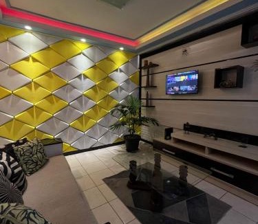 Cruzeiro House | casa 3 quartos com1suíte smart tv netflix ar-condicionado