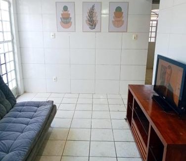 Sagrada Familia House | Casa 3 quartos, cozinha, banheiro, sala, garagem