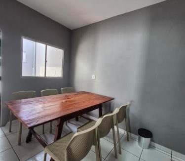 Vigilato Pereira House | Casa 3 quartos, prox Centro, UMC, UFU, Camaru c Garagem