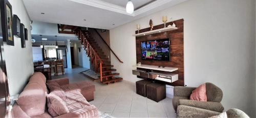 Bombas House | Casa 4 quartos com piscina AQUECIDA em Bombinhas