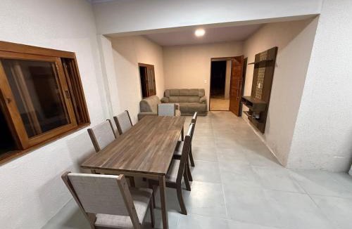Arroio Teixeira House | Casa a uma quadra do mar!