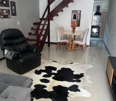 Campos House | Casa Aconchegante com Ofurô, área Gourmet,2 suítes