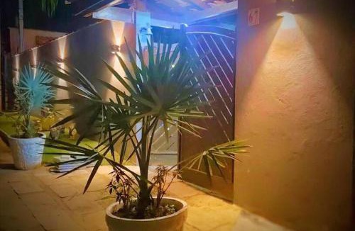 Areal House | CASA AMARELA RECANTO Mesmo bairro da pizzeria Borgo Del Vino