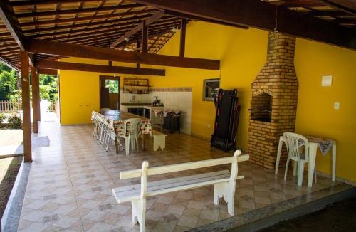 Macae House | Casa ampla c piscina e churrasq em meio a natureza