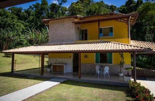 Macae House | Casa ampla c piscina e churrasq em meio a natureza