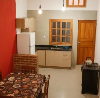Arroio Teixeira House | Casa Ampla em Capão Novo 2 Pátios com Churrasqueira 3 Vagas Estacionamento