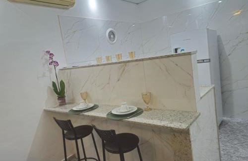 Vicente de Carvalho House | Casa ao lado do Shopping Carioca Brt e Metrô