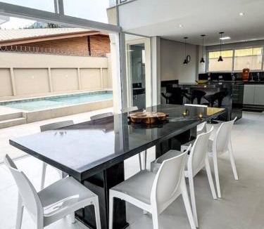 Toninhas House | CASA AQUAMARINE