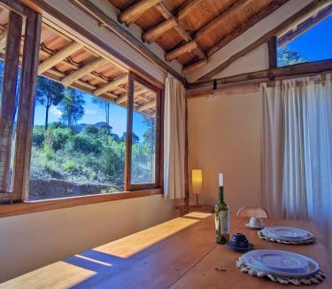 Aiuruoca House | Casa Azul no Vale Matutu, Vista incrível e aconchego
