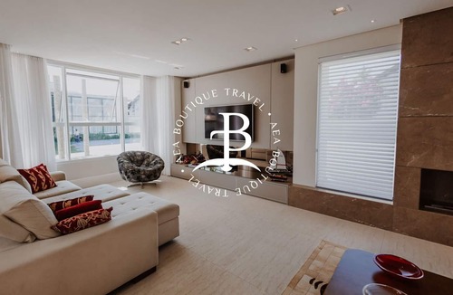 Jurere Internacional Villa | Casa Barbara Top 10 Selection!