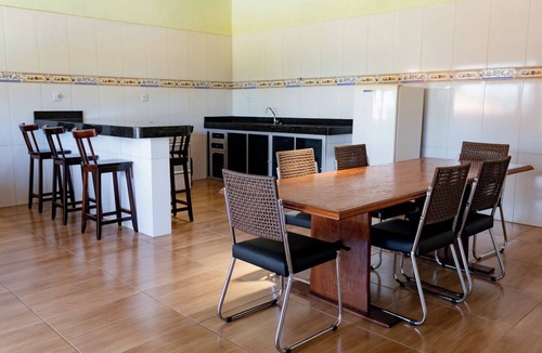 Confins House | Casa bem equipada com piscina,churrasqueira e WiFi