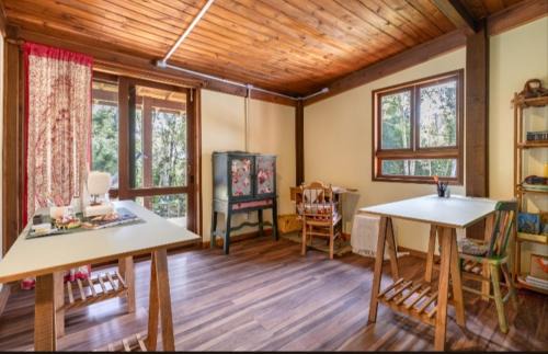 Rancho Queimado House | Casa Bosque Encantador