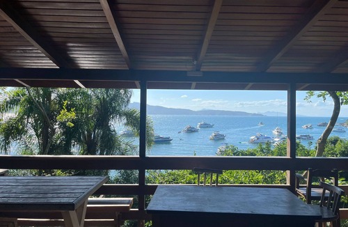 Centro House | Casa Beira mar em Bombinhas