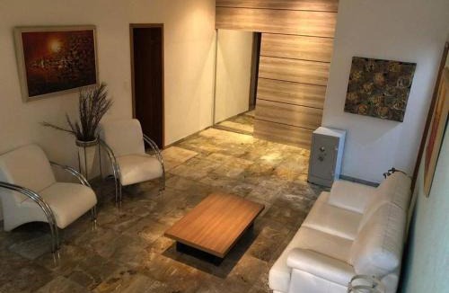 Bandeirantes House | Casa Branca