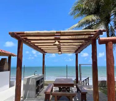 Pitimbu House | Casa Caju Pé na Areia Pitimbu