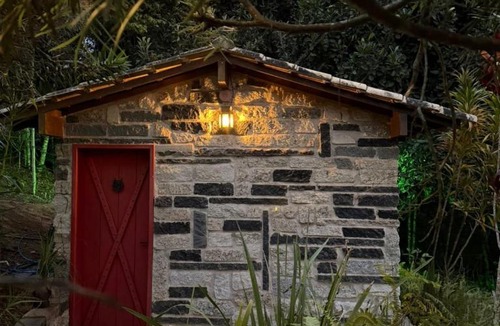 Santa Teresa Cabin | Casa Carrara, um Refúgio de Pedra na Mata - Chalés Flor dos Manacás