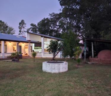 Piribebuy House | Casa colonial a metros del arroyo Piribebuy