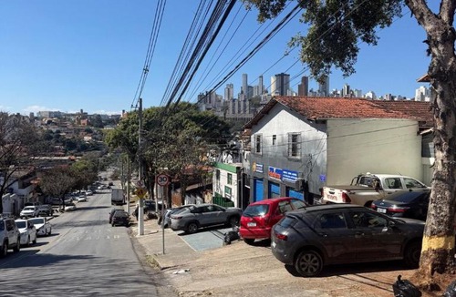 Palmeiras House | Casa com 3 quartos no Palmeiras perto do Buritis
