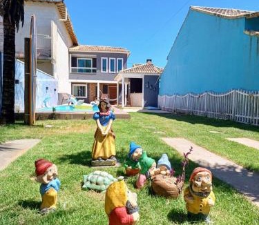 Unamar House | Casa com 3 suítes em Cabo Frio com piscina há poucos passos do Mar!