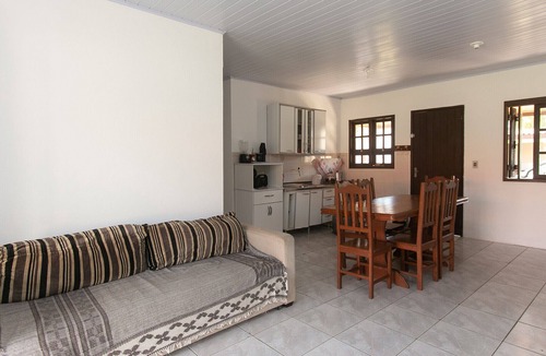 Cidreira House | Casa com churrasqueira próx à Praia de Cidreira/RS