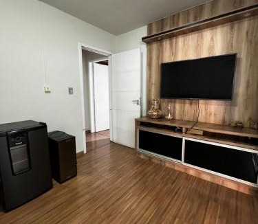 Guabiruba House | Casa com churrasqueira e ar para até 8 pessoas