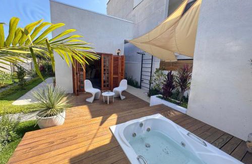 Rio Vermelho Sul House | Casa com Jacuzzi Aquecida e Trilha p/Praia - SCR33