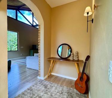 Mury House | Casa com Jacuzzi e Área Gourmet em Mury