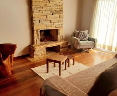 Vila Britania House | Casa com lareira e churrasqueira campos