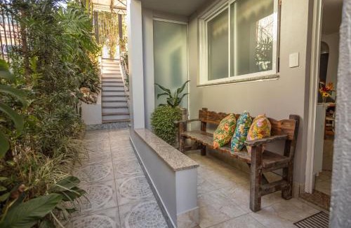 Fenavinho House | Casa com Lareira e Ar Condicionado Bem Localizada
