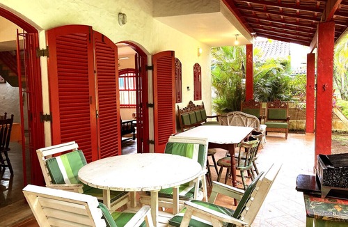 Guaeca House | Casa com muito lazer a 100m da Praia de Guaecá/SP