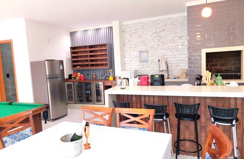 Itajai House | Casa com Piscina e Mesa de Sinuca Praia Central de Navegantes sc