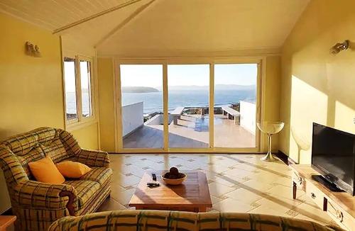 Praia Rasa Ski Chalet | Casa com piscina e churrasqueira em Búzios/RJ