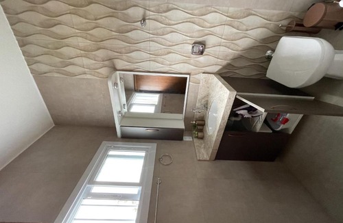 Balneario Gaivota House | Casa com piscina a uma quadra do mar, wi-fi e sky