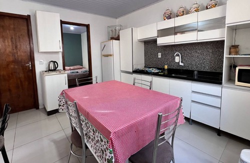 Caxias do Sul House | Casa com Piscina, Churrasqueira e Mesa de Bilhar