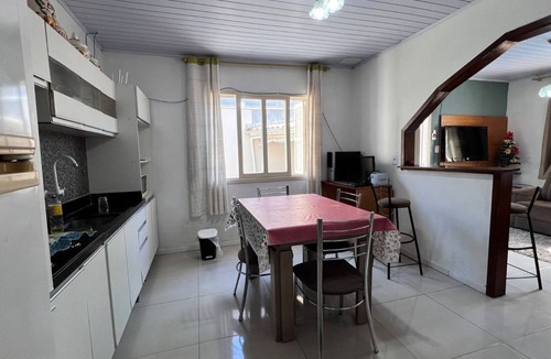 Caxias do Sul House | Casa com Piscina, Churrasqueira e Mesa de Bilhar