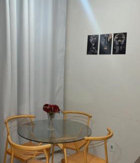 Pampalona House | Casa com piscina, garagem, dois banheiros, dois quartos fácil acesso Uber e 99