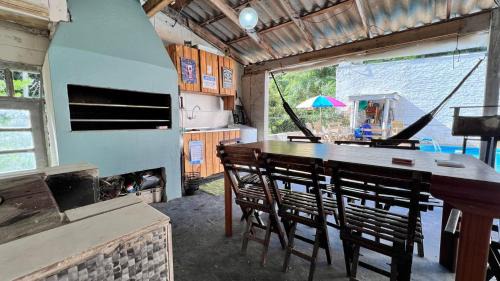 Caxias do Sul House | Casa com Piscina, Churrasqueira e Mesa de Bilhar