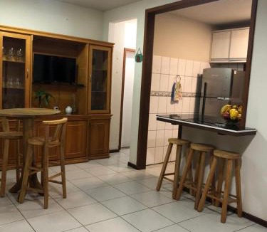 Vargem do Bom Jesus House | Casa com piscina e churrasqueira perto das praias